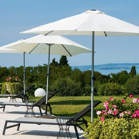 New Tosca Villa